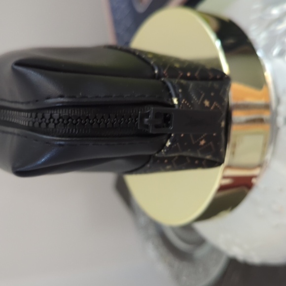 YSL Beaute Cosmetic Bag - Picture 3 of 6